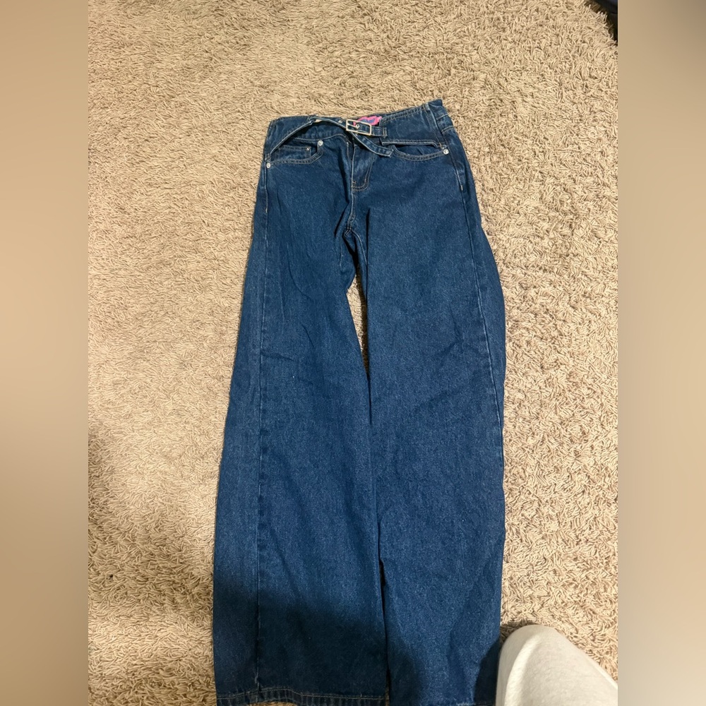 NWT-Edikted Edie Belt Detail Low Rise Jeans